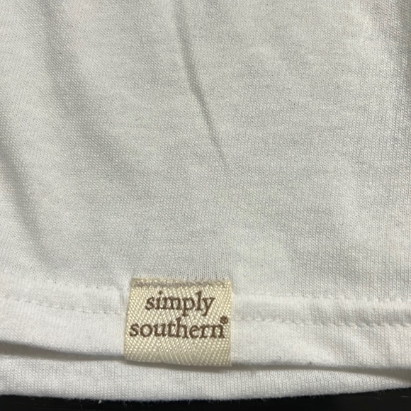 NWT Simply Southern White T-Shirt “Love All That You Do” Size Medium - Picture 5 of 10